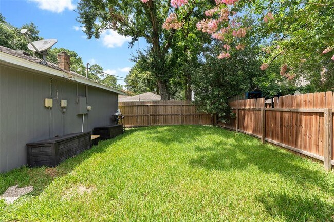 Building Photo - 5614 Bough Ct