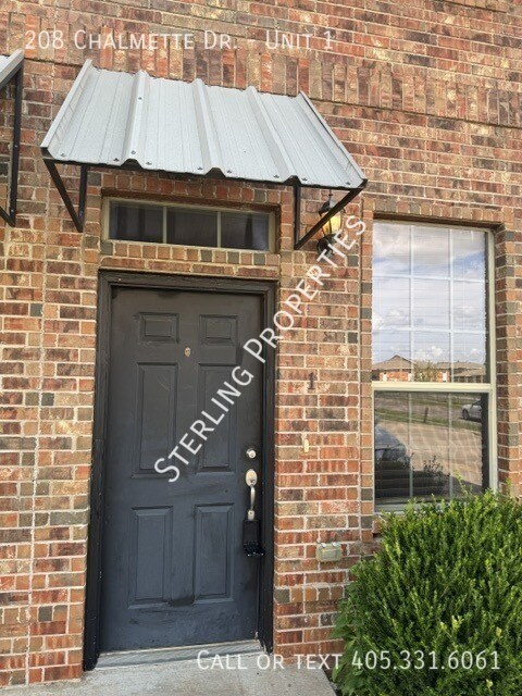 Building Photo - 208 Chalmette Dr