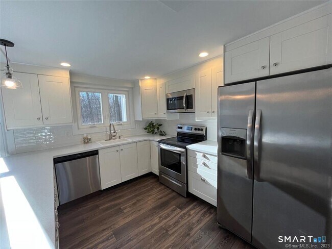 Building Photo - 115 Seir Hill Rd