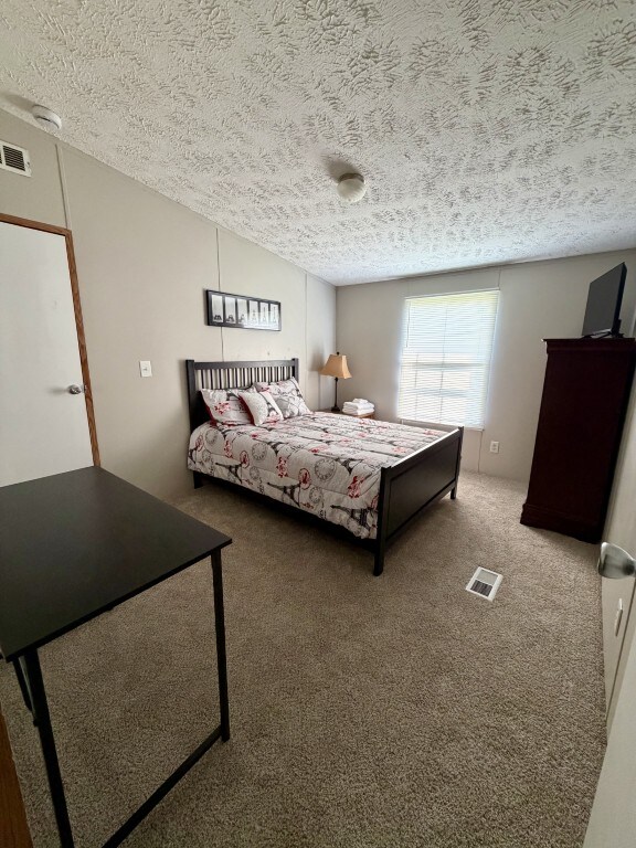 Building Photo - 6112 Foote Mineral Ln