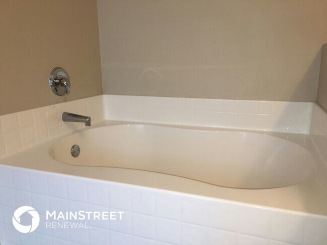 Building Photo - 622 SW 11th Ave