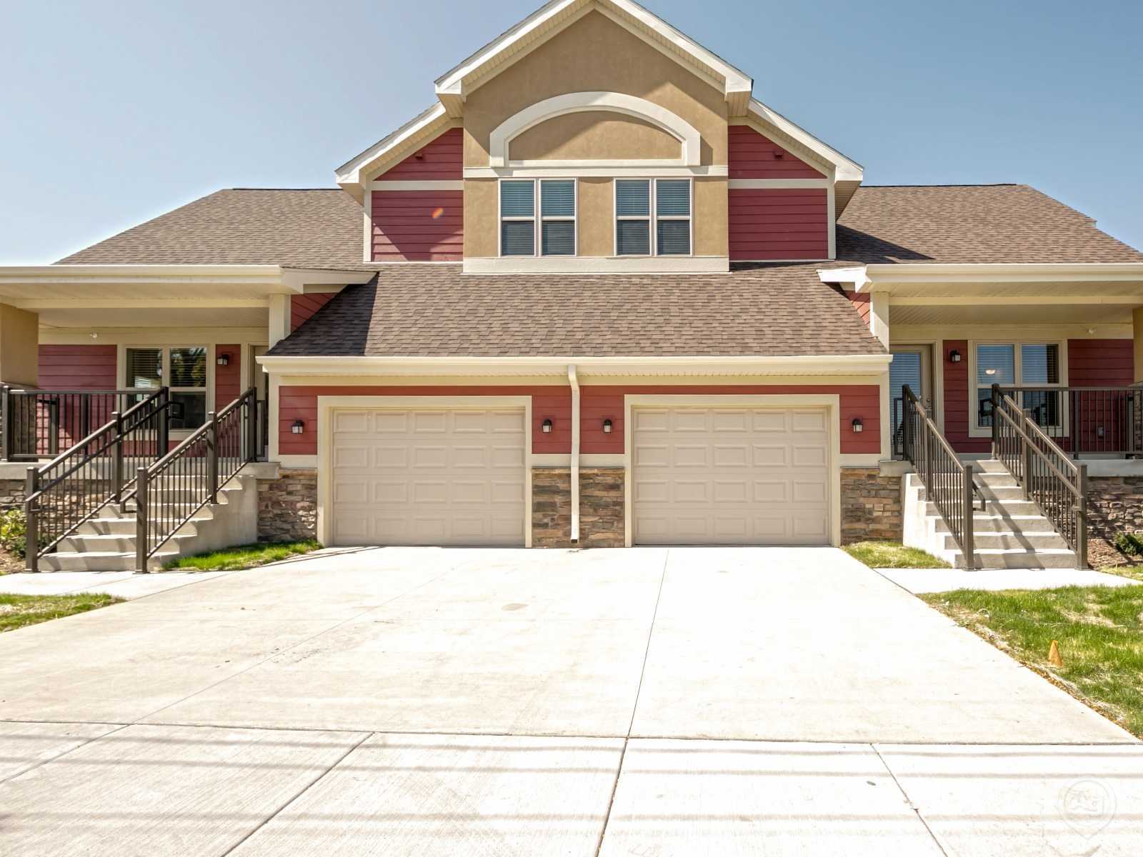 Building Photo - 2317 Parmenter St