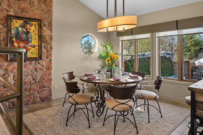 Building Photo - 55 Wild Horse Mesa Dr