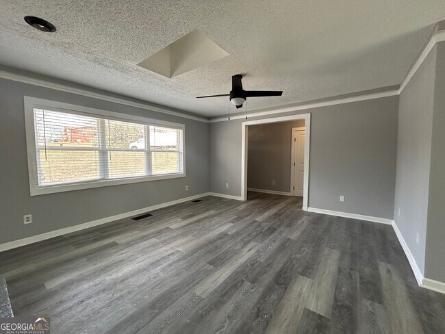 Building Photo - 36 Mitchell St