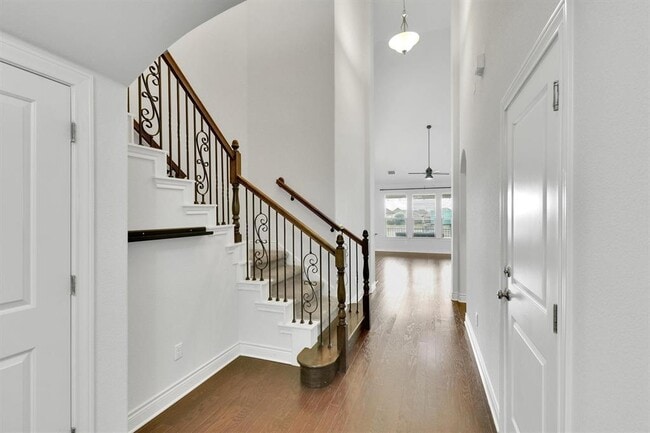 Building Photo - 6928 Donato Pl