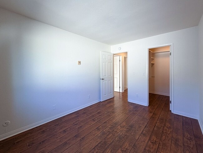 Building Photo - Ventura | 2 Bed + 1 Bath | Shenandoah Penthouse