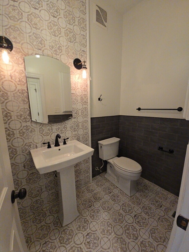 Building Photo - 322 Mulberry St