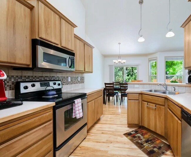 Building Photo - 12604 W Murchison St