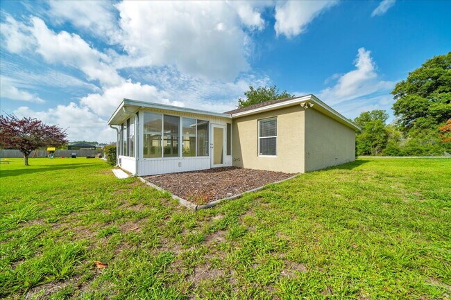 Building Photo - Spacious 3-Bed, 2-Bath Home for Rent in SW...