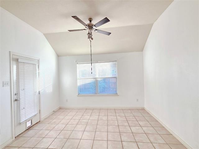 Building Photo - 1610 Lake Travis Dr