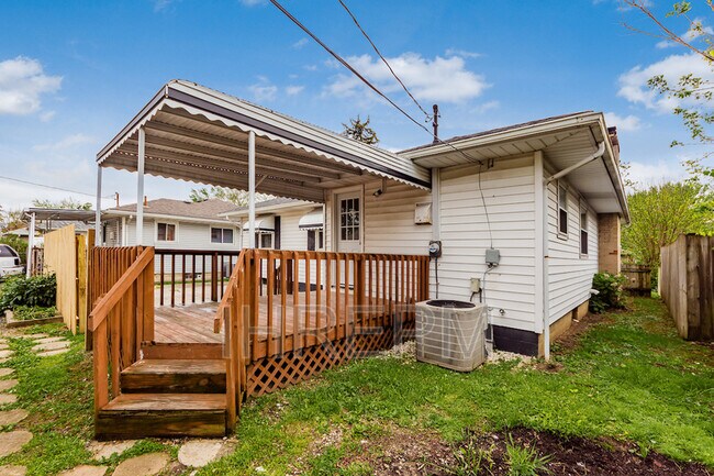 Building Photo - 197 Oxley Rd