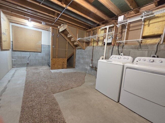 Building Photo - 7913 Bauman Ave