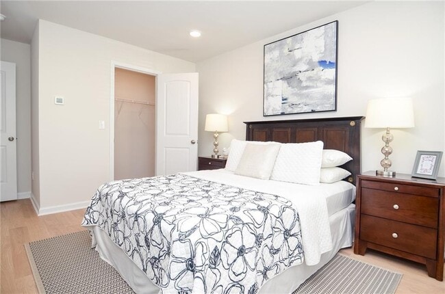Building Photo - 4551 High Rdg Ct