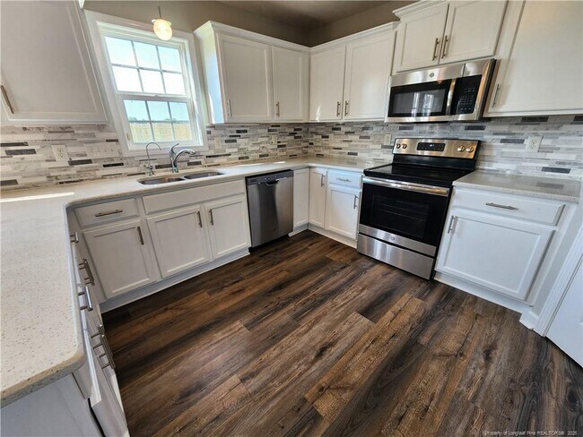 Building Photo - 2804 Ally Rayven Dr