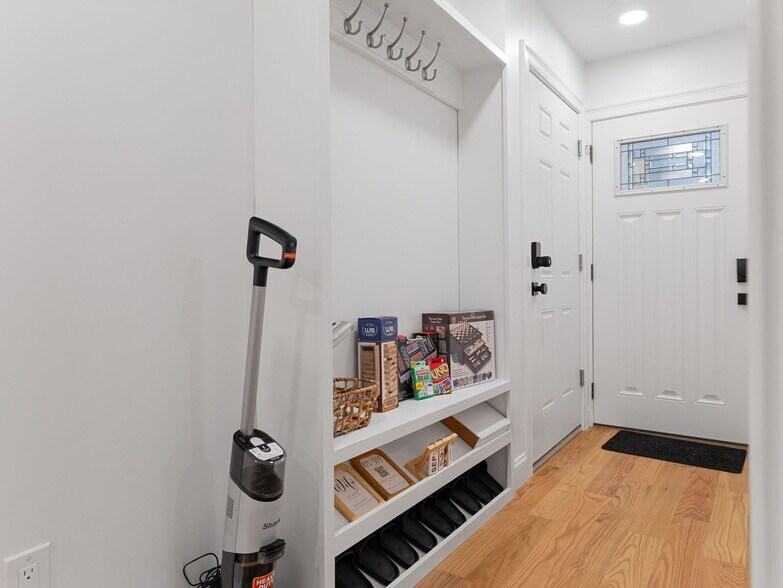 Building Photo - 1 Central Sq