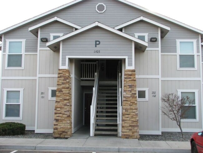 Building Photo - 6405 Chapel Hill Blvd