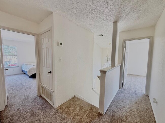 Building Photo - 1407 Deer Ledge Trail