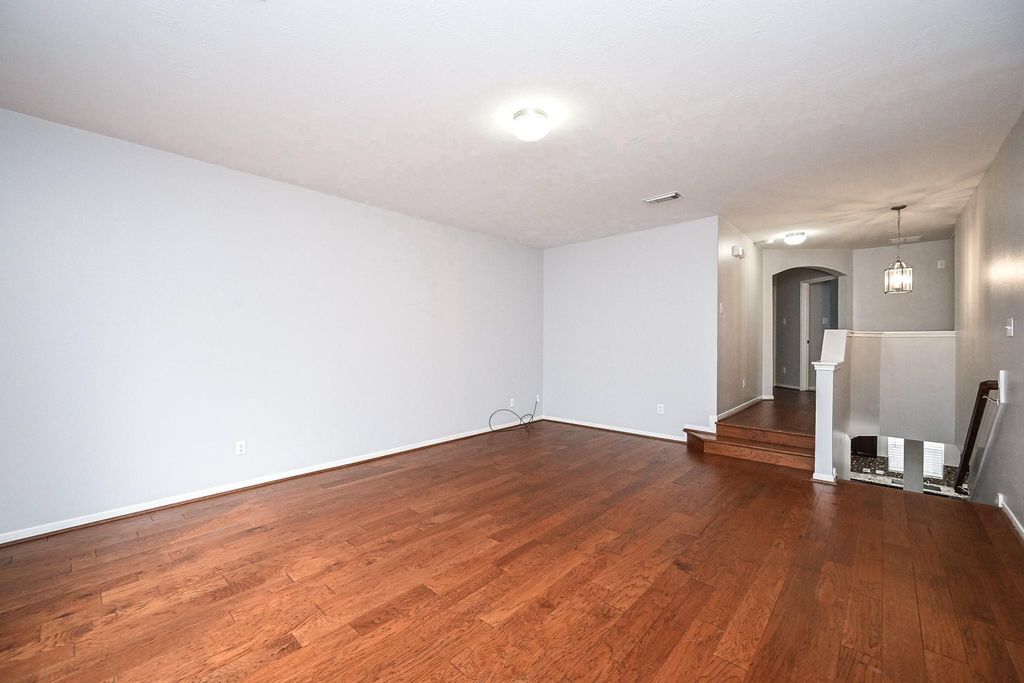 Building Photo - 7427 Chathan Glen Ln