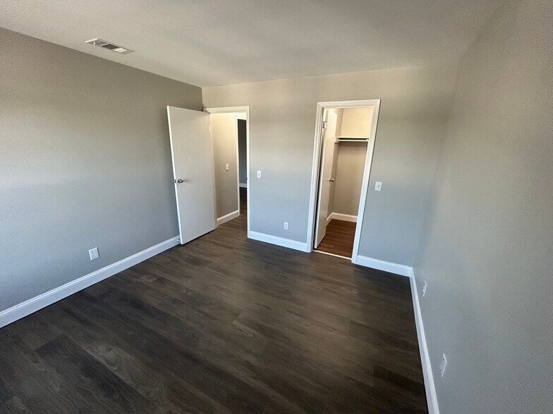 Building Photo - 112 Prescott Pl