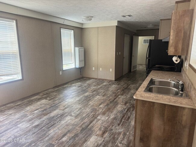 Building Photo - 7640 Liberty Ave