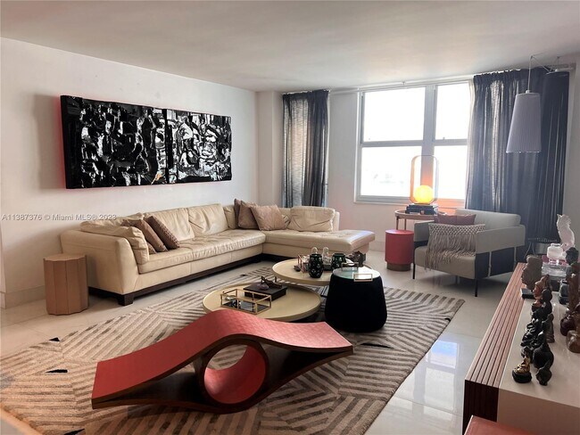 Building Photo - 9511 Collins Ave