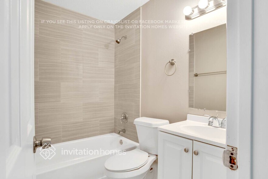 Building Photo - 5183 Lanette St