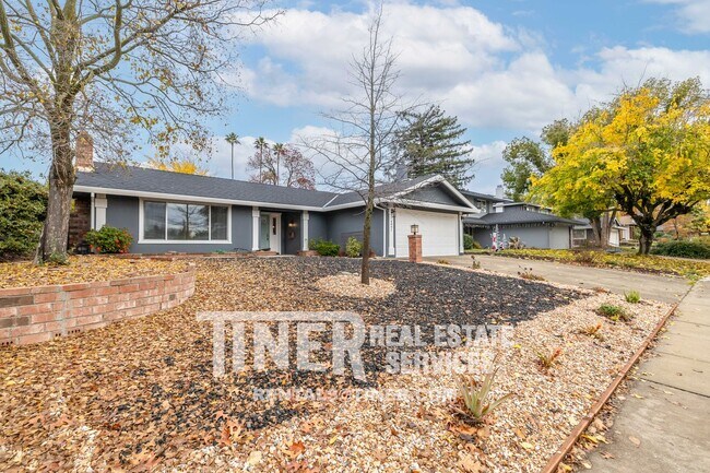 Building Photo - 4801 Papaya Dr