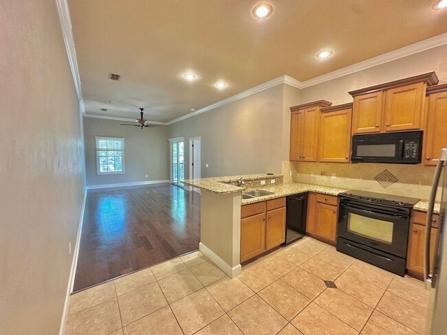 Building Photo - 2BR/2BA Condo in the Heart of Haile Village