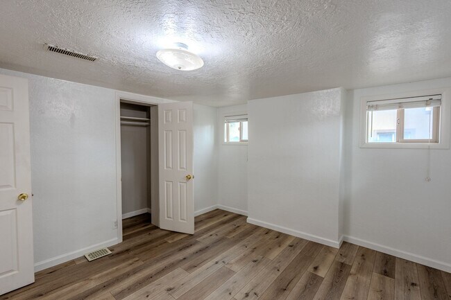 Building Photo - Brown Duplex