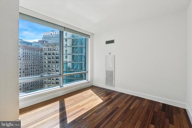 Building Photo - 1414 S Penn Square