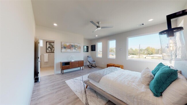 Building Photo - 5726 Rucio Ln