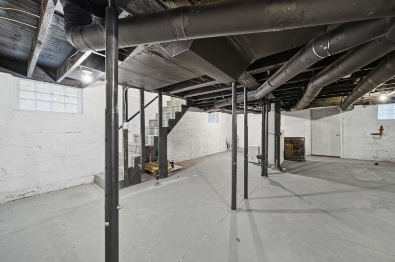 Building Photo - 433 St Clair Ave