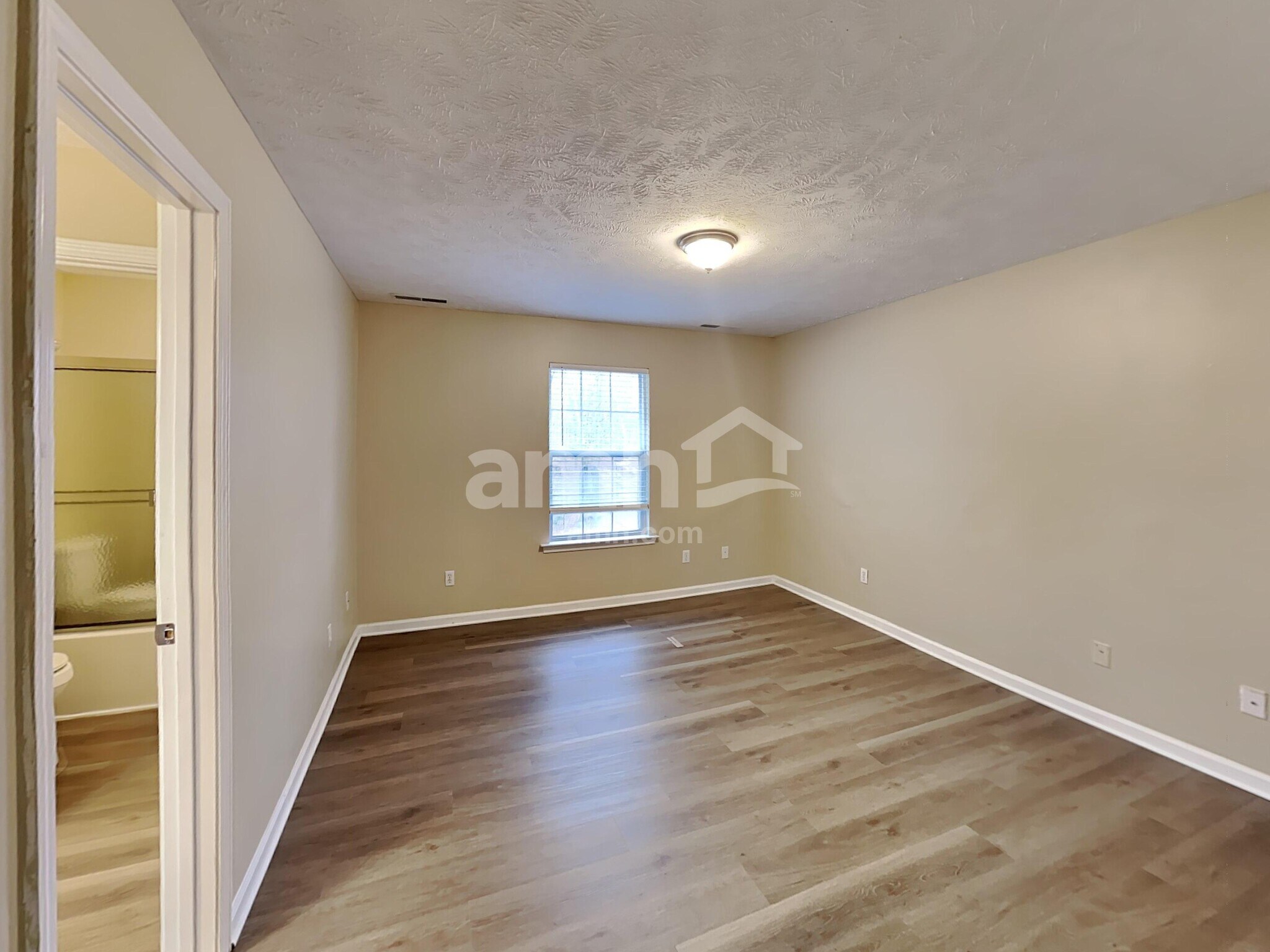 Building Photo - 114 Louise Dr