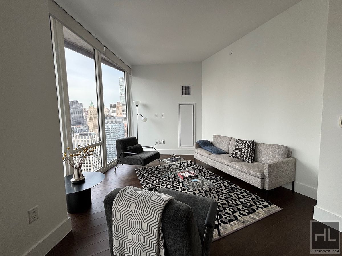 Building Photo - East 44th Street