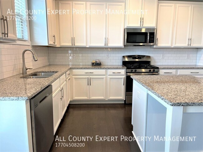 Building Photo - 4845 Frontier Dr