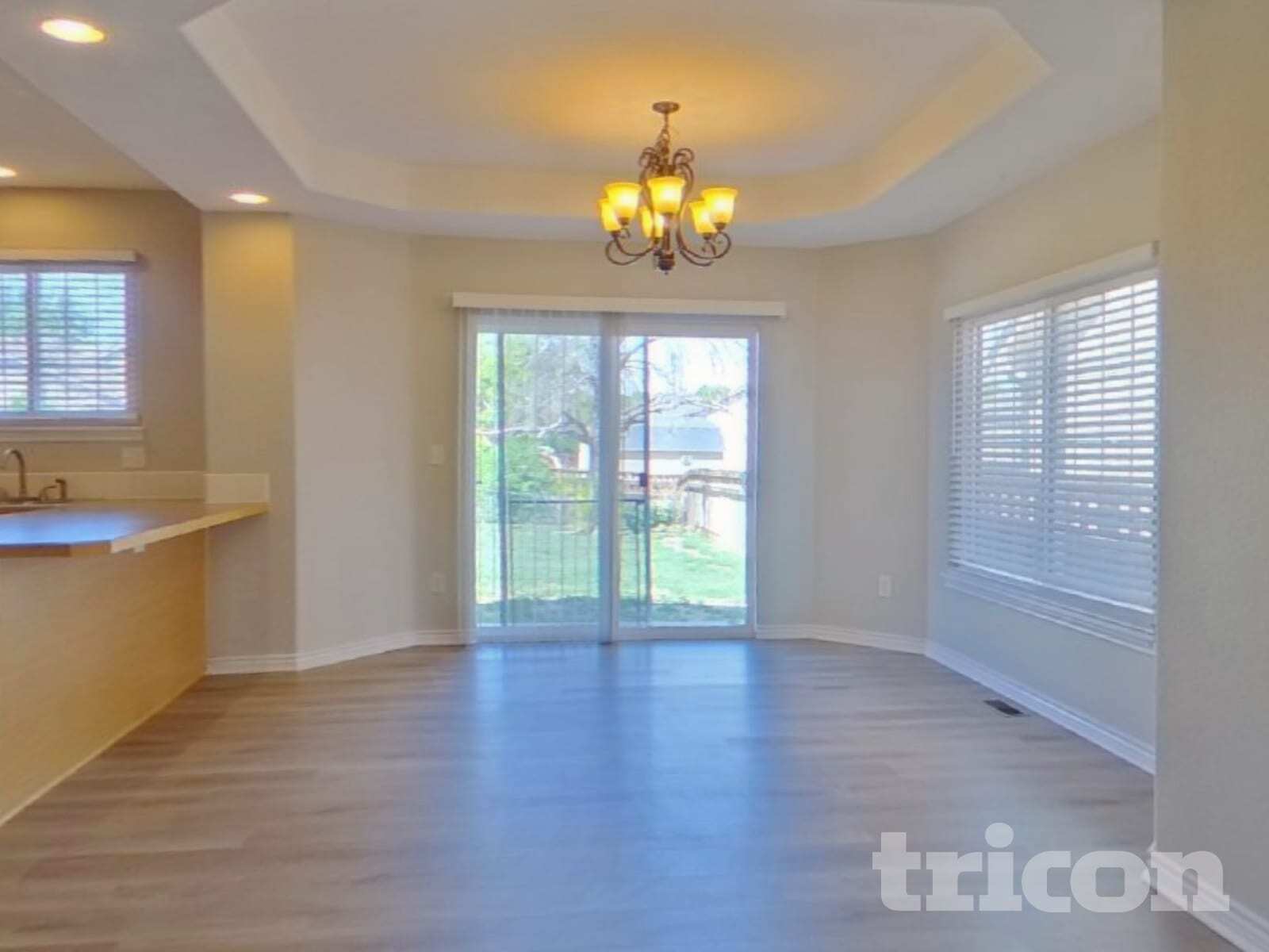 Building Photo - 385 Longspur Dr