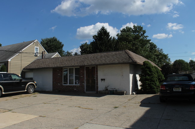 Building Photo - 701-705 Black Horse Pike
