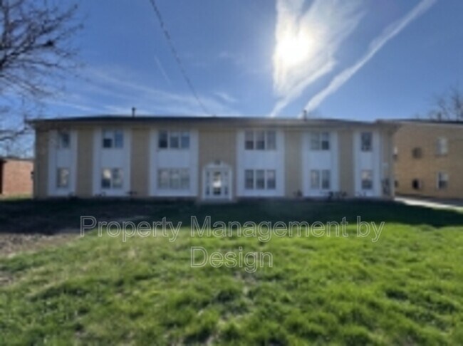 Building Photo - 1039 5th St