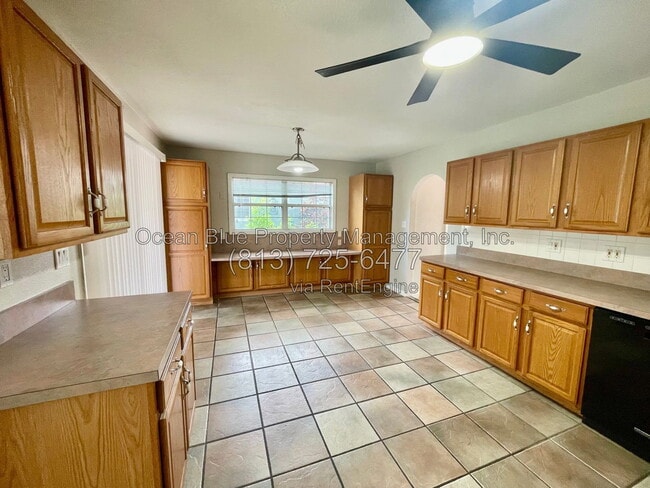 Building Photo - 104 Emerald Ln