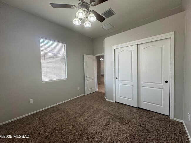 Building Photo - 4228 E Stony Meadow Dr