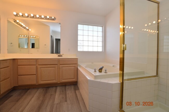 Building Photo - 8236 Golf Player St