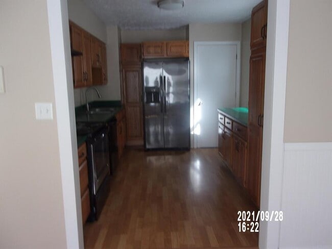 Building Photo - 4075 Kenneth Rd