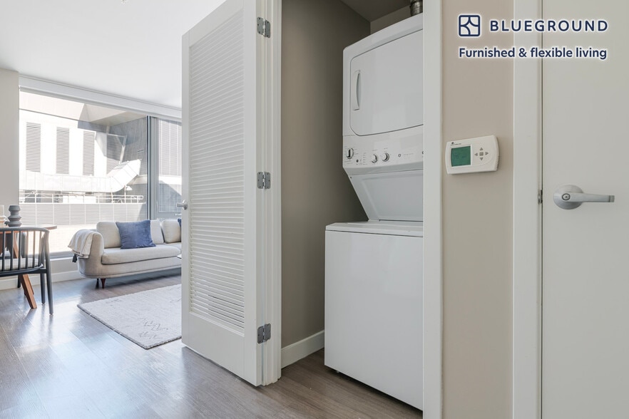 Building Photo - 1 Nashua St