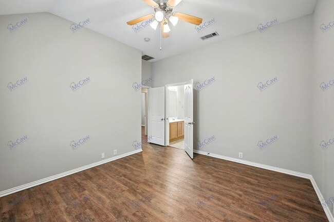 Building Photo - 2217 Kingsdale Ct