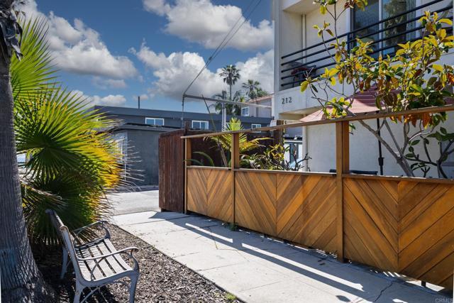 Building Photo - 212 Oceanside Blvd