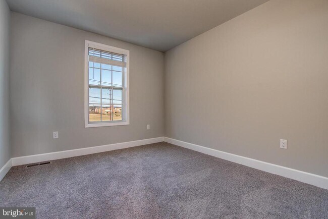 Building Photo - 6110 Sawgrass Ct