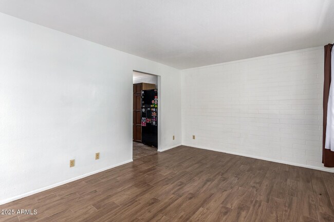 Building Photo - 1209 S Roosevelt St