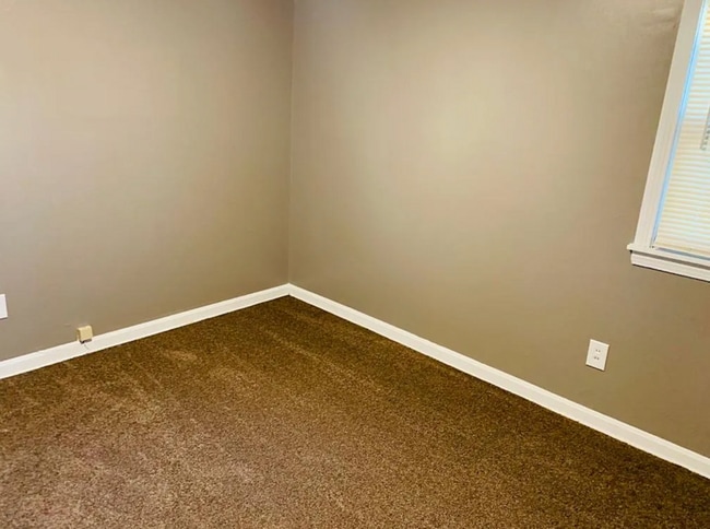 Building Photo - 23292 Williams Ave