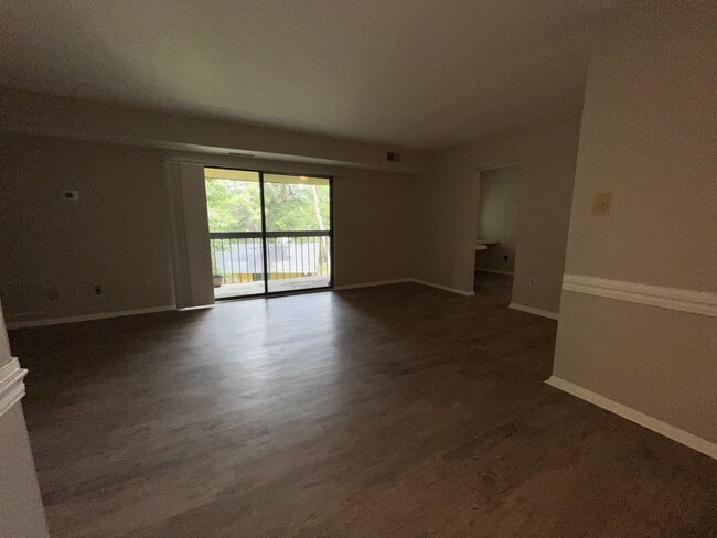 Building Photo - 1212 Schaub Dr