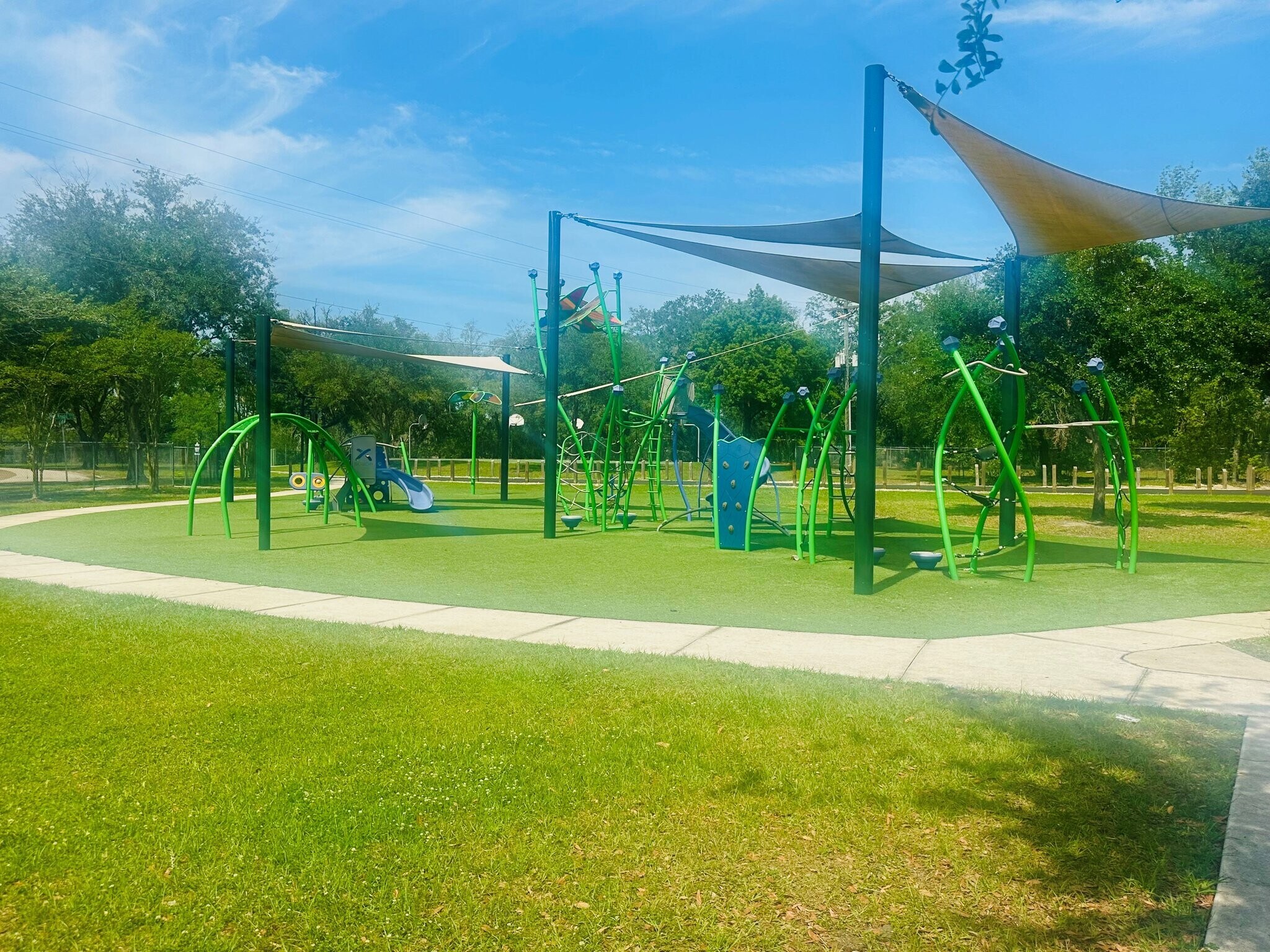 Building Photo - 7047 Ken Knight Dr E